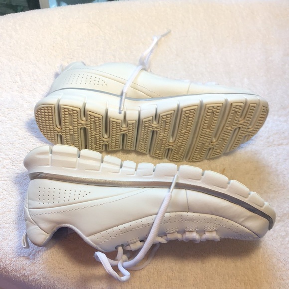 Skechers ELITE White Sneakers - Picture 7 of 8